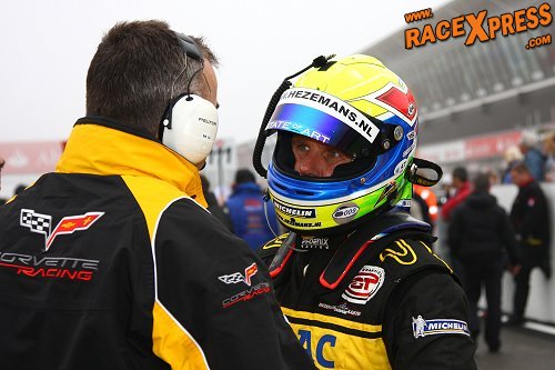 Mike Hezemans snel in Silverstone/foto Az Edwards